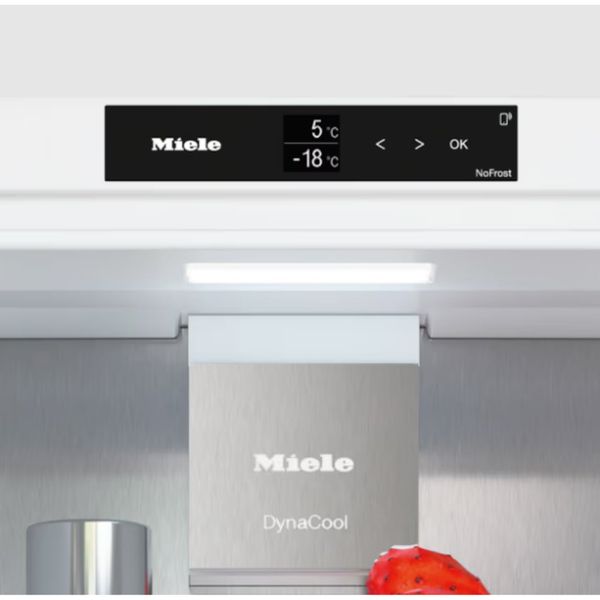 Đánh giá Tủ lạnh âm tủ Miele 244 lít KFN 7744C 125 Gala Ed